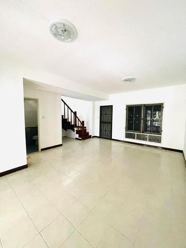 ขายด่วน ทาวน์เฮาส์รังสิตคลองสาม หมู่บ้านพฤกษา 13 3