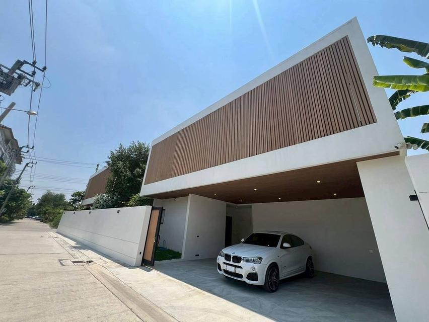 บ้านหรู รามอินทรา พูลวิลล่า กรุงเทพ สระว่ายน้ำส่วนตัว ออกแบบสวย Luxury Pool Villa | Private Resort Living in the City 1