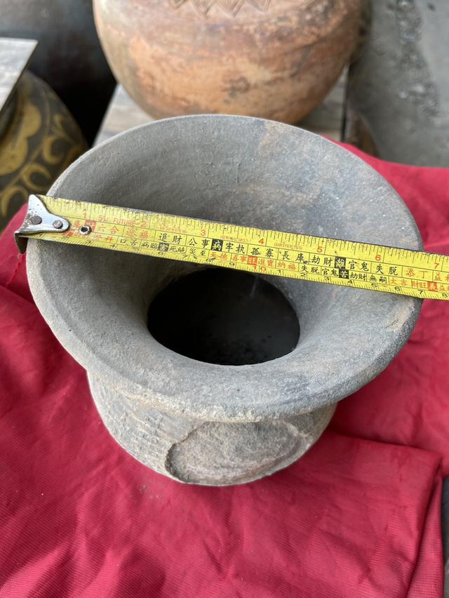 เครื่องปั้นดินเผาโบราณ บ้านปราสาท ปากแตร ภาชนะดินเผา หม้อดินเผาโบราณ 2