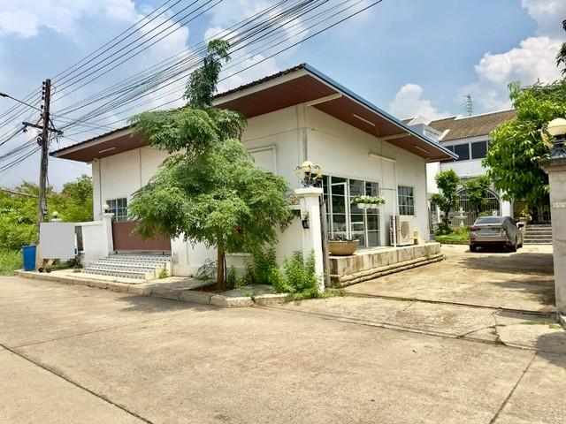 ขายบ้านเดี่ยว 2 ชั้น หมู่บ้านเมืองเอก โครงการ 1 ถนนเอกทักษิณ ซอยเอกทักษิณ 2 ตำบลหลักหก อำเภอเมืองปทุมธานี จังหวัดปทุมธาน 8