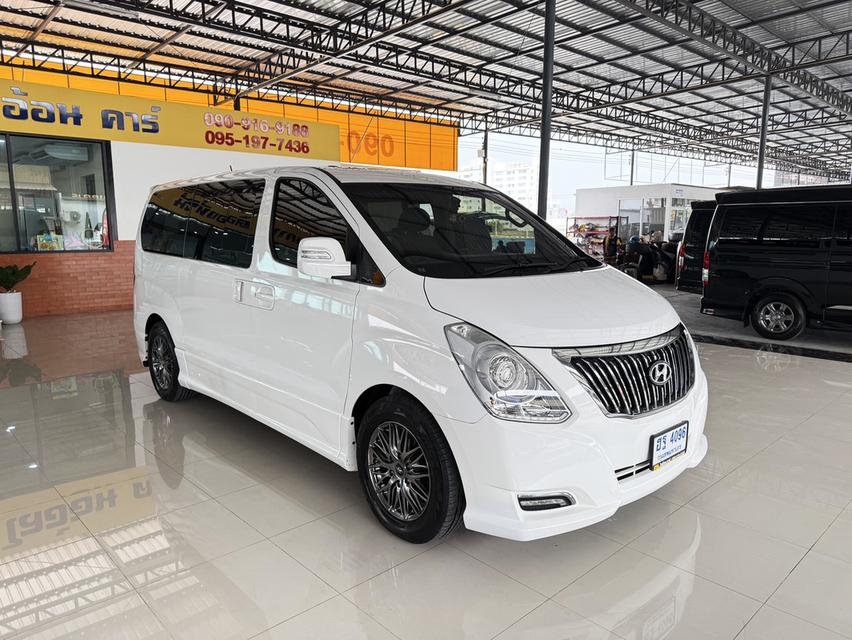 Hyundai H-1 2.5 Limited II (ปี 2017) Wagon AT 3