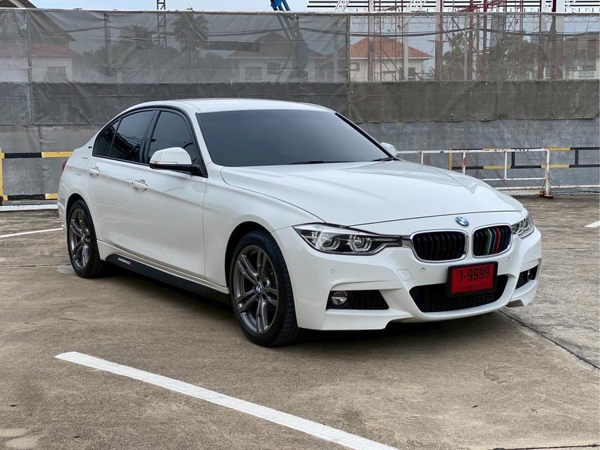 รหัสรถ PBG9999 BMW 330e M Sport Plug-in Hybrid ปี 2016 สีขาว