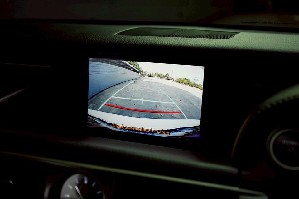 LEXUS IS300h 2.5 Luxury AT 2016 รูปที่ 18