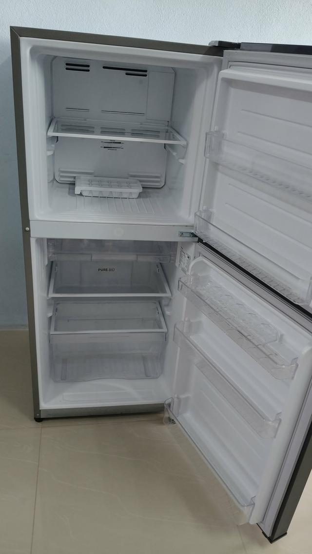 ตู้เย็น  6.5คิว 4500บาท 4