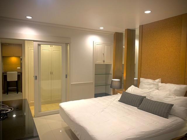 Me13ขายทาวน์โฮม 4 ชั้น หมู่บ้านคริสตัลวิลล์ ย่านเลียบด่วน Fully furnished ใกล้เซ็นทรัลอีสต์วิลล์ ใกล้ทางด่วนรามอินทรา 2