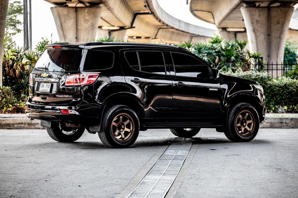 CHEVROLET TRAILBLAZER 2.5 LT ดีเซล ปี 2017 สีดำ รถครอบครัว 7 ที่นั่ง สภาพดี  5