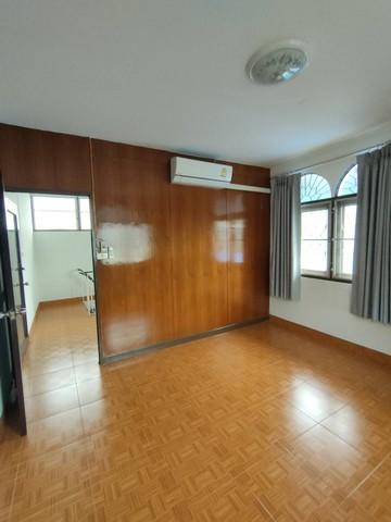 ให้เช่าบ้านเดี่ยว2ชั้น60ตร.วย่านโชคชัย4ลาดพร้าวลาดพร้าววังหินเสนานิคม เหมาะอยู่อาศัยและทำโฮมออฟฟิศใกล้MRTโชคชัย4ที่จอดรถ 5 คัน 9