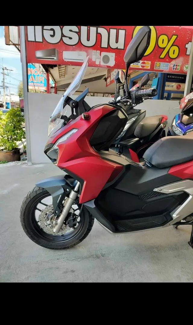 Honda ADV 150 · 4