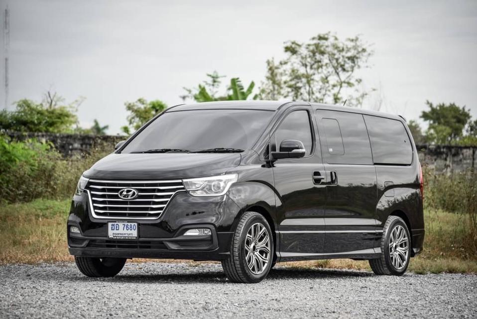 Hyundai H-1 2.5 Deluxe AT 2019 รหัส CBL7680