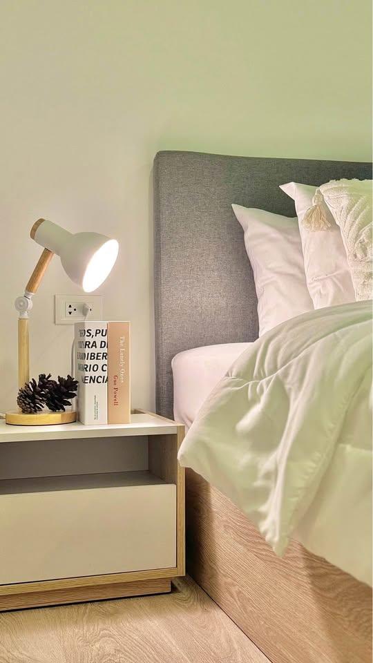 ห้องจริงสวยกว่าในรูปอีกนะ มาดูแล้วจะหลงรักทันที 💖 ให้เช่าคอนโดมิเนียมแล้ววันนี้ ✨ 9