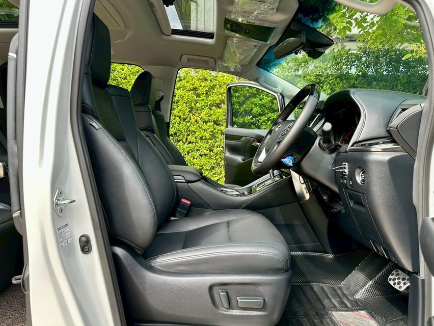 Toyota ALPHARD 2.5 SC PACKAGE  ปี 2023 สีขาวมุข สีเดิมทั้งคัน 17