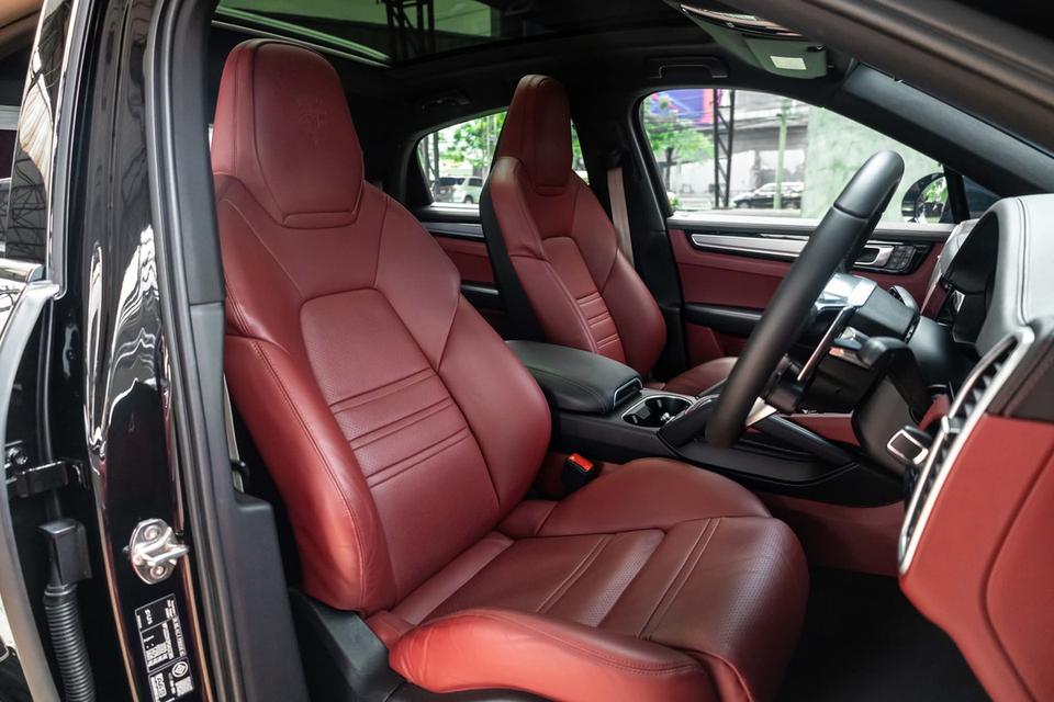 Cayenne Coupe Platinum Edition 7