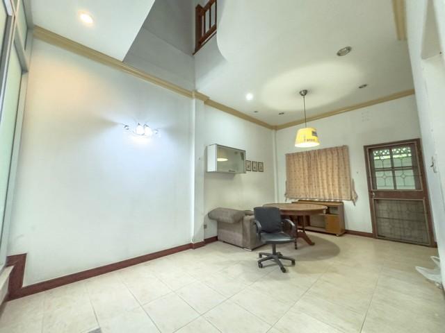 ให้เช่าทาวน์โฮม 3 ชั้น โครงการบ้านสวนธน รัตนาธิเบศร์