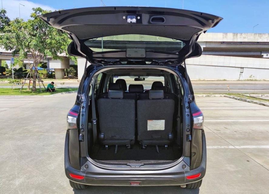 รหัสรถ CAT5643 2018 Toyota Sienta 1.5 V AT ตัวท๊อป! 7ที่นั่ง