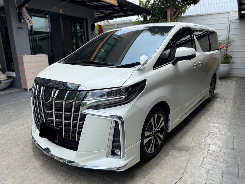 TOYOTA ALPHARD 2.5 SC Package āļāļĩ 2022 āļŠāļĩāļāļēāļ§ āđāļĄāļĨāđāļāđāļāļĒ