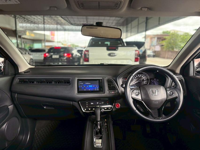 Honda HRV 1.8E ปี19 11