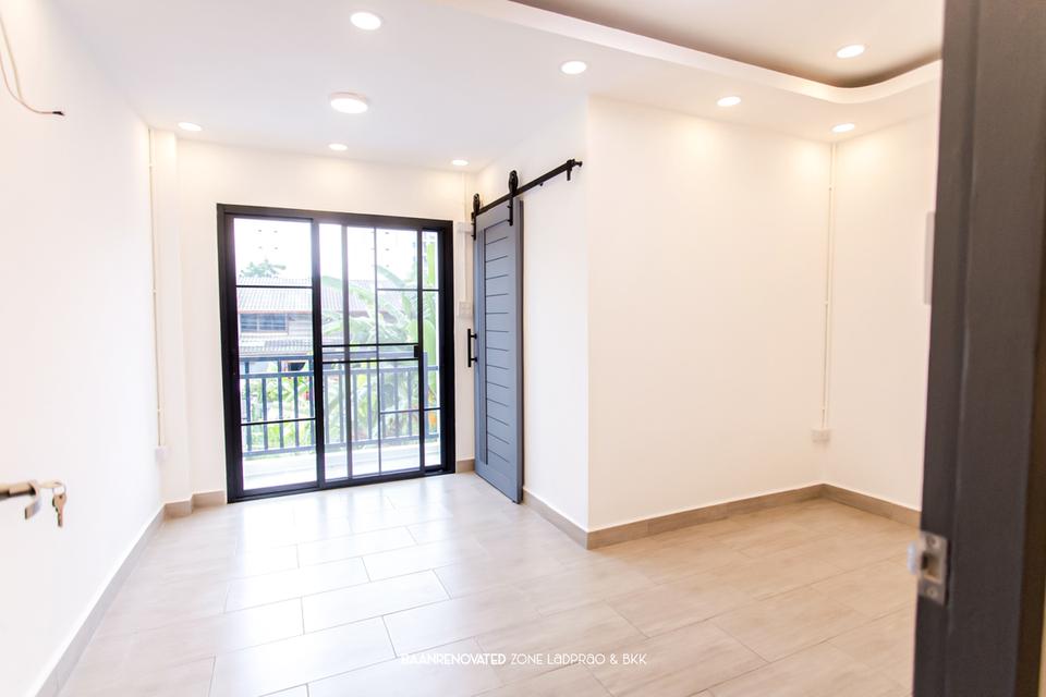 ขายด่วน‼️ Home Office ทาวน์โฮม 3 ชั้น ทำเลดีเสรีไทย 17 บ้านอยู่ปากซอยสะดวกมาก 9