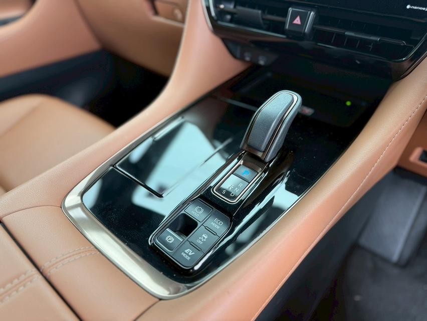 Alphard HEV E-Four ExecutiveLounge 13