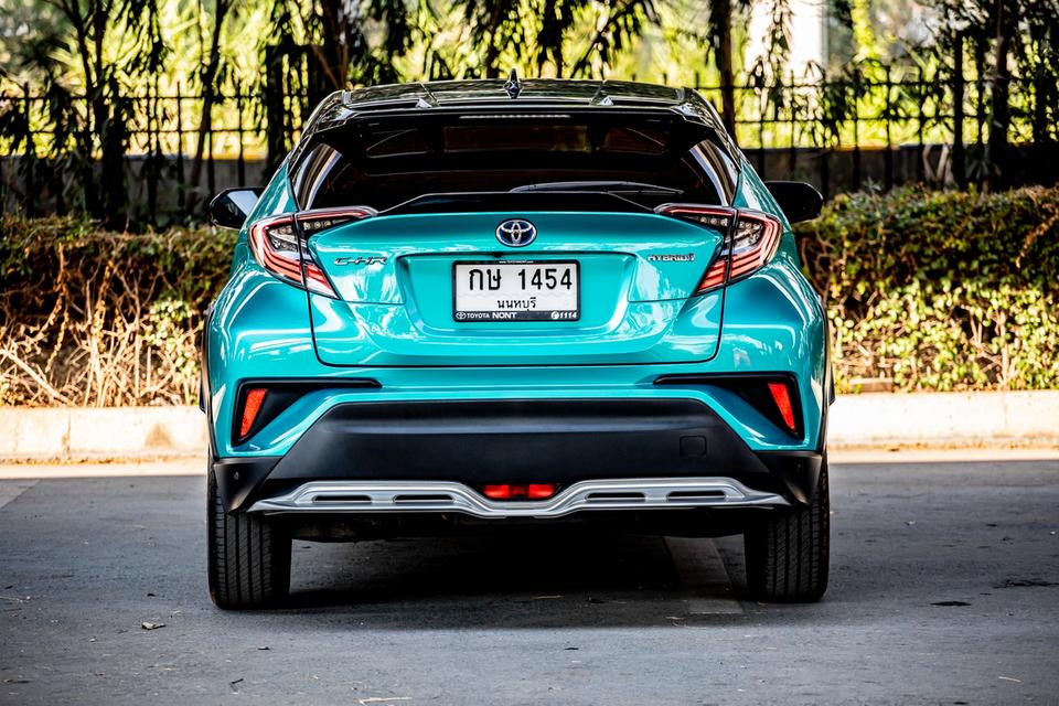 Toyota CHR 1.8 HV HI ปี 2018 สีเขียว มือเดียวป้ายแดง 6