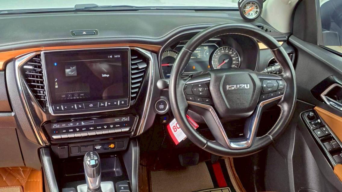 ขาย Isuzu MU-X 3.0 Ultimate 4wd ปี20 11