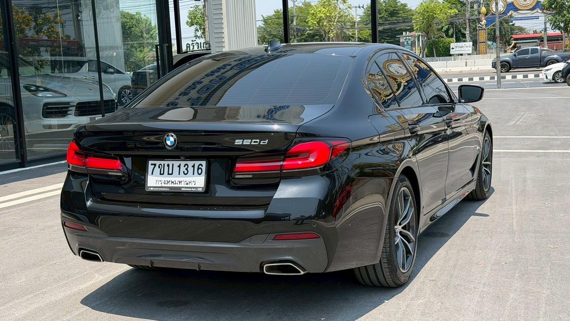 2022 BMW 520d M SPORT LCI สึดำ เลขไมล์ 78,XXX KM   รถสวย ไม่มีอุบัติเหตุ เซอร์วิส ศูนย์ตามระยะ รูปที่ 8
