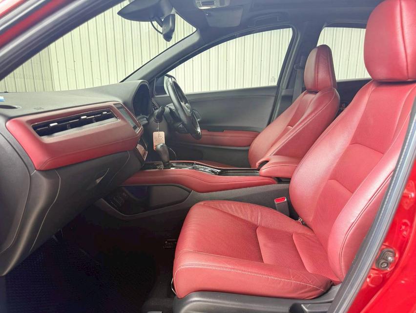 Honda HRV 1.8RS ปี21 14