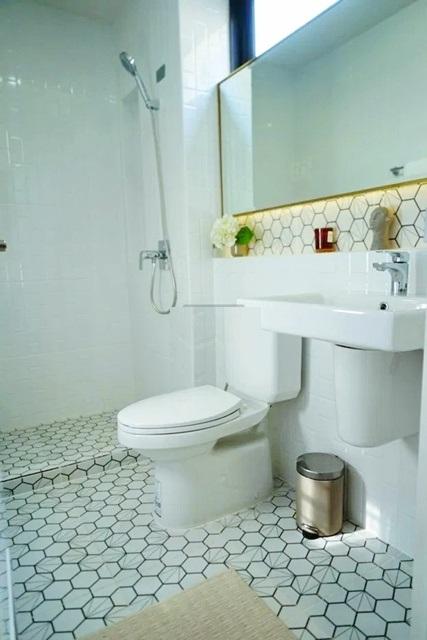 เฟอร์นิเจอร์ครบ 3นอน MRT ศรีแบริ่ง 2.4 กม.ให้เช่าทาวน์เฮ้าส์ 3 ชั้น 20 ตร.ว. 240 ตร.ม.4 น้ำ 5