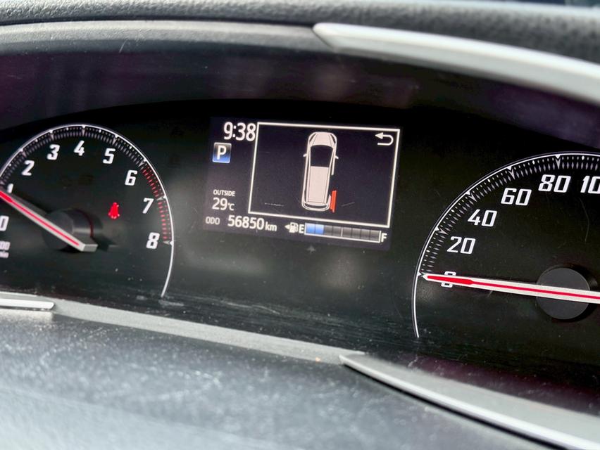 Toyoya Sienta 1.5V ปี20 7