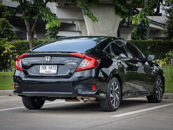 HONDA CIVIC FC 1.8 EL เกียร์ออโต้ ปี 2016  4