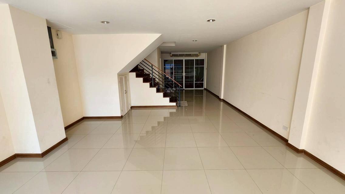 ทาวน์โฮม 3 ชั้น เเยกสนามบินน้ำ ม.เศรษฐีวิลล่า - สนามบินน้ำ 5