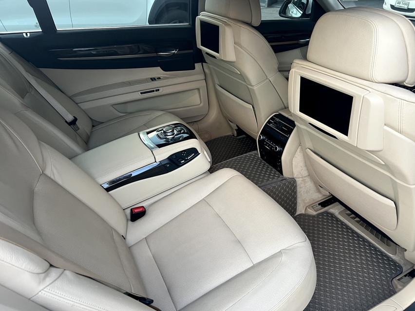 รถเข้าใหม่! BMW 730LD (F02) ปี 2010 สีขาว 4