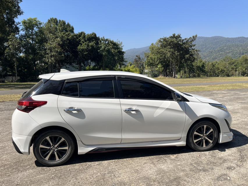 Toyota Yaris 1.2 G 2019 ตัวท๊อปสุด สีขาว รถEco Car Hatchback 5 ประตู ขับประหยัดน้ำมัน รถมือเเรกออกห้าง ** รถบ้านมือเดียว ผู้หญิงใช้ 2