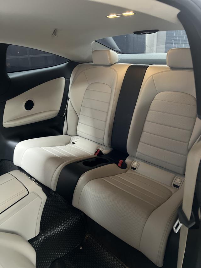 Benz C250 Coupe Sport 10