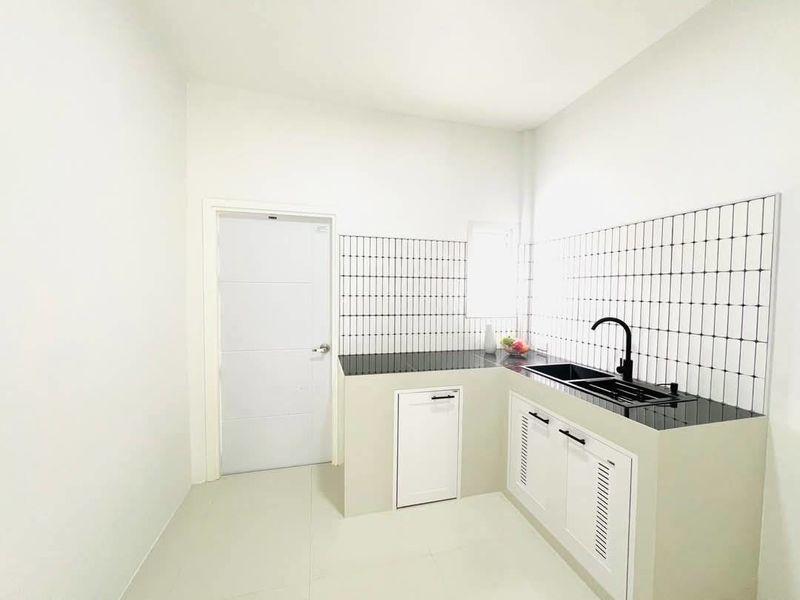 🏡🎉 ทาวน์เฮ้าส์ชั้นเดียว รีโนเวทใหม่ ตกแต่งพร้อมอยู่ #ดอยสะเก็ด - ราคา 2.19 ล้านบาท  🔥新建房屋出售 2 卧室 3 卫生间 - 价格  2.19 MB 🔥 3