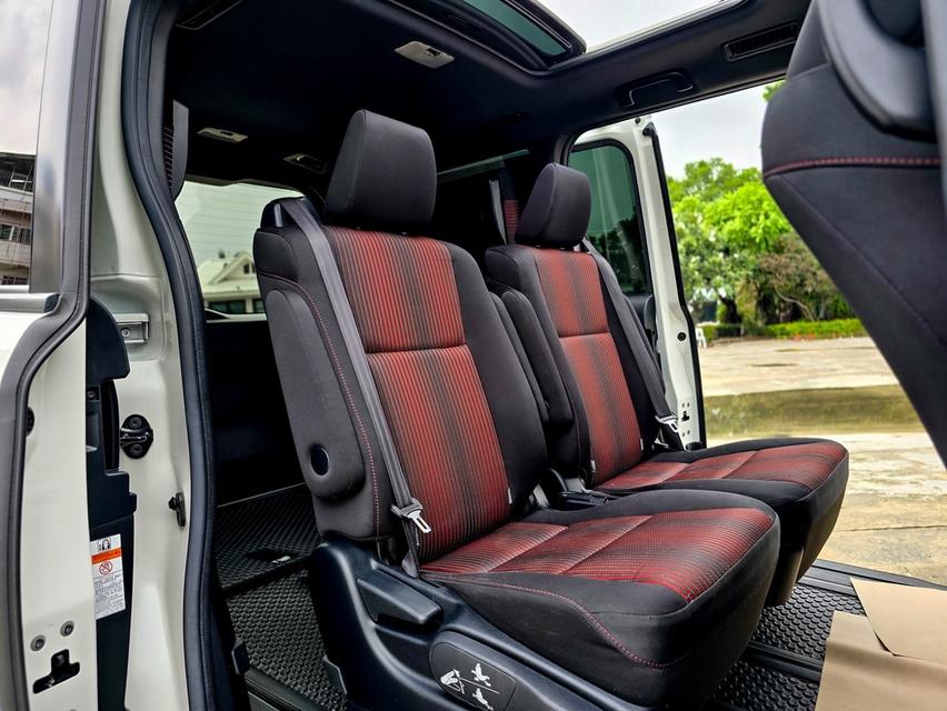 (แจ้งรหัสรถ CBLX5297) ! 🚐 TOYOTA VOXY 2.0 ZS MC 2019 จดปี 2020 รูปที่ 8