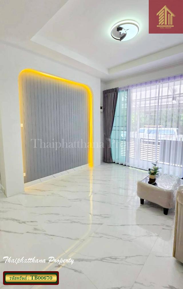 หมู่บ้านปิ่นฤทัย คลอง7 6