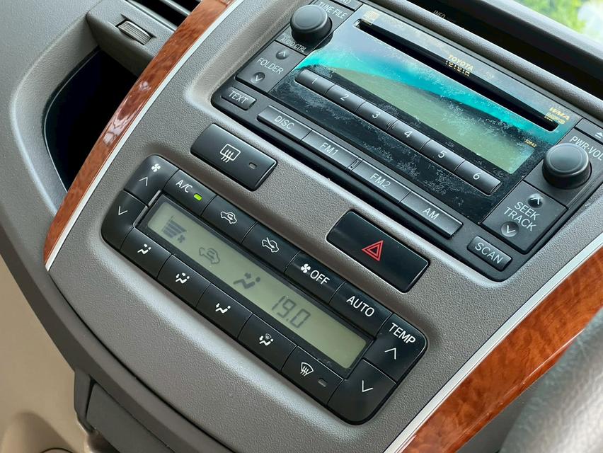 Fortuner 7 ที่นั่ง เครื่องเบนซิน+CNG คุ้มสุดในงบสามแสน รูปที่ 8