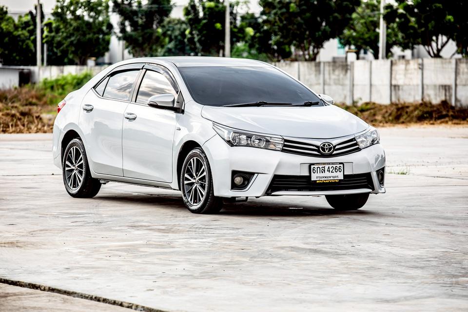 Toyota Altis 1.6G ปี 2014 สีบรอนเงิน  3