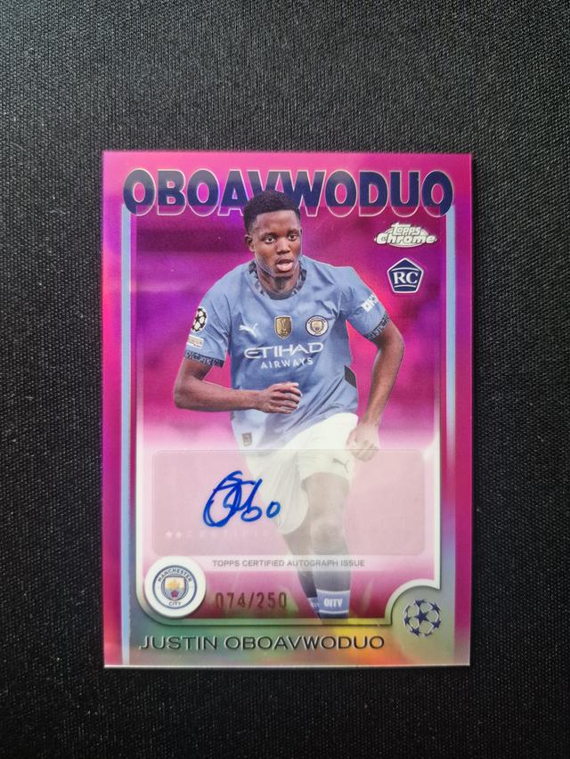 การ์ด Topps Chrome UEFA Club 24/25 - Justin Oboavwoduo