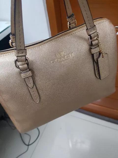 ส่งต่อกระเป๋าสะพายCoach MINI รุ่น F50430 สี GOLD มือ2 สภาพดีพร้อมใช้งาน ขนาด9" รูปย่อยที่ 4