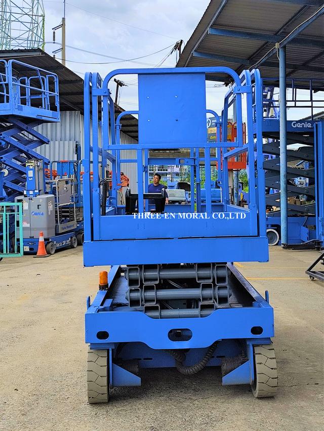 รถกระเช้า Scissor Lift Genie GS-2046 3