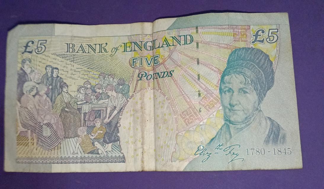 ธนบัตรต่างประเทศ  5 ปอนด์ แบบกระดาษ รูปที่ 2
