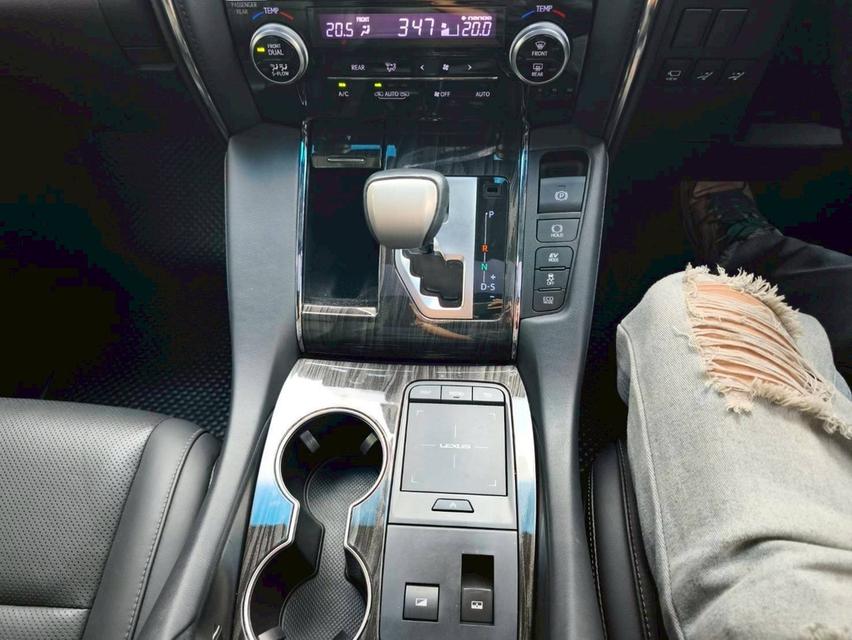รหัสรถ KPV1854 2023 Lexus 300h 4 seat  2