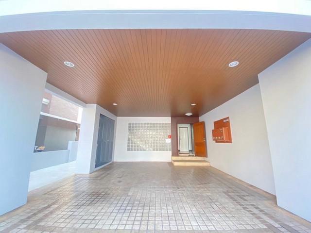 **Home Office550 sq.m.หมู่บ้านรีเจ้นท์รัชดา ซ.สหการประมูล สถานฑูลลาว เหม่งจ๋ายจอดรถ 8 คัน **** 4