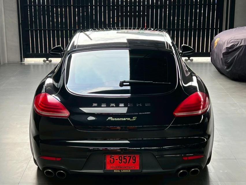 Porsche PANAMERA 3.0 S E-Hybrid Sedan 10