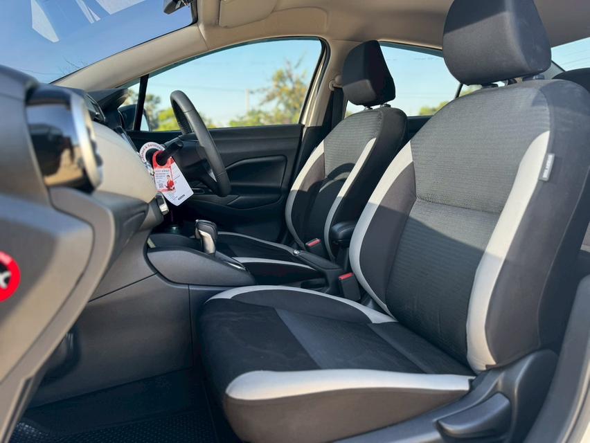 NISSAN ALMERA Sedan 4dr VL TOP  XTRONIC CVT FWD 1.0iTC Y2020. สีขาว เกียร์ออโต้ 13