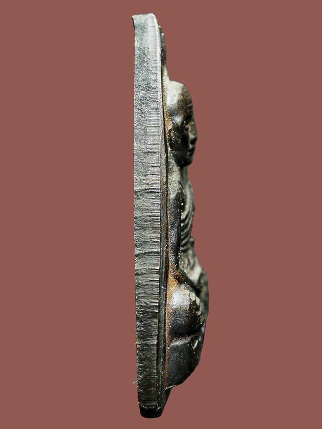 หลวงพ่อทวด พิมพ์กลีบบัว “หลังหนังสือ 5 แถว” และ “รุน ๑ (ไม่มีไม้เอก) .....เก่า เดิมๆ