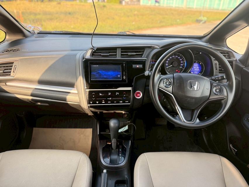 HONDA  JAZZ GK 1.5 RS TOP  (MNC) Y2017สีเทา ออโต้ รูปที่ 16
