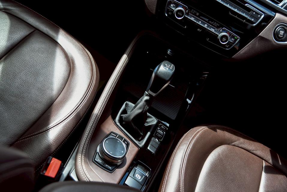 BMW X1 1.5 sDrive18i xLine F48 AT 2017 15