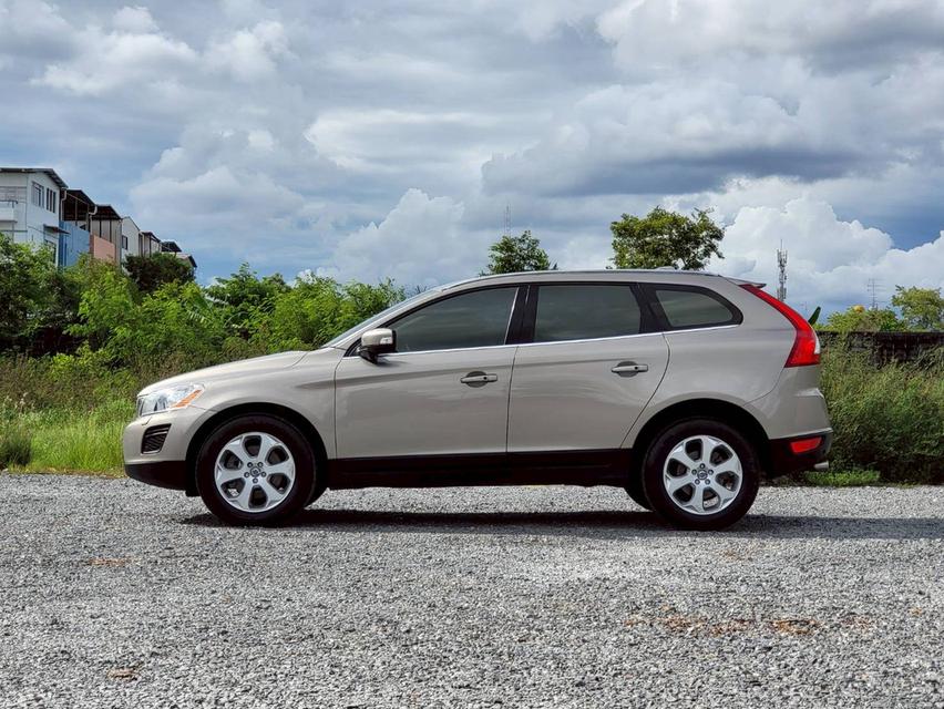 รหัสรถ NC341 VOLVO XC60 D4 Turbo (Diesel) เกียร์ไฟฟ้า 3
